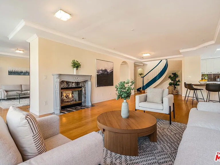 1645 Malcolm Ave #302 — Photo 6