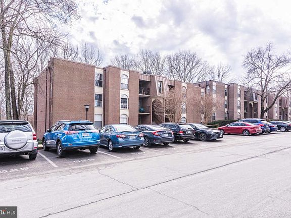4th image of 3312 Woodburn Village Dr APT 32