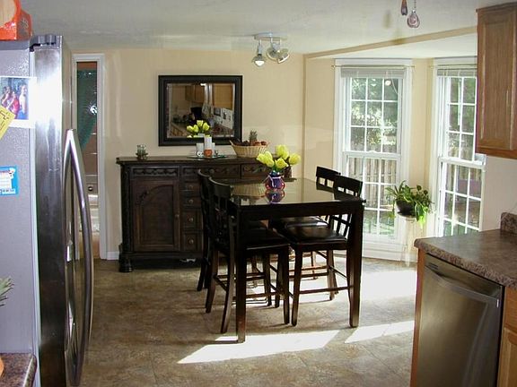 DiningArea