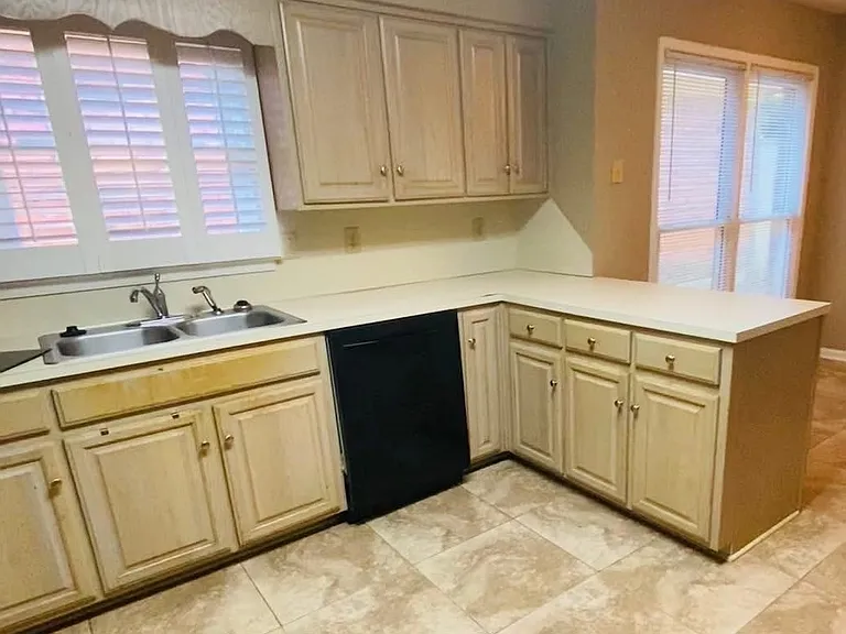 1404 Prairie Ln — Photo 10