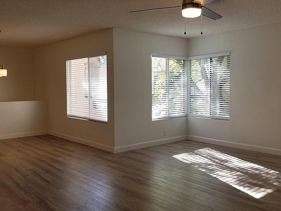 4th image of 87 N Via Colinas
