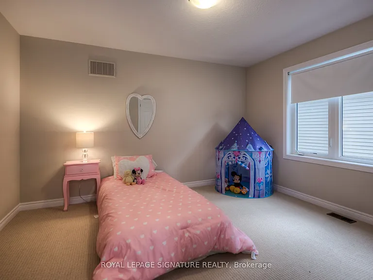 102 Coopershawk St — Photo 12