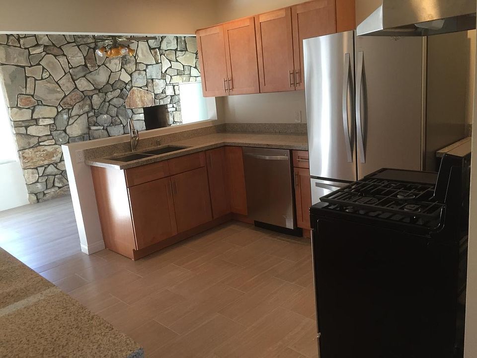Brand new kitchen overlooking Family room