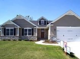 1432 Rhinelander Dr, Davenport, IA 52804