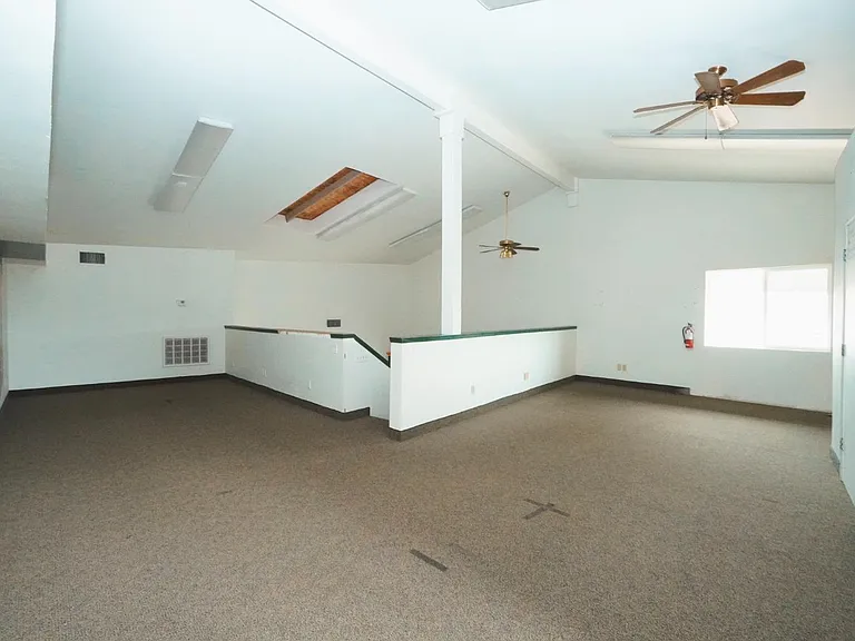 1016 N Golden State Blvd #A — Photo 17