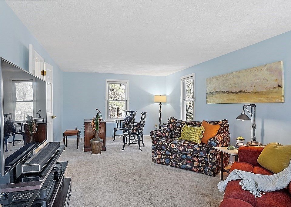 36 Lovett Ln, Chelmsford, MA 01824 Zillow