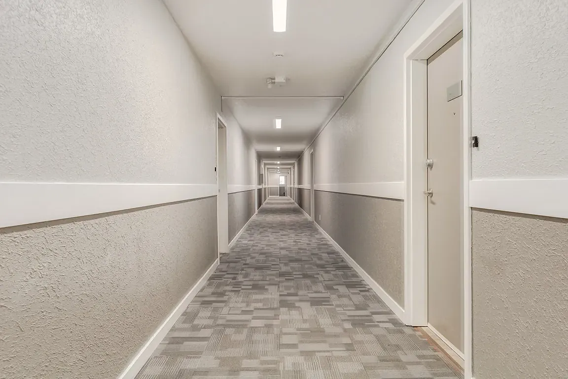 Silverwood Terrace — Photo 1