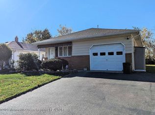 33 Biabou Dr, Toms River, NJ 08757