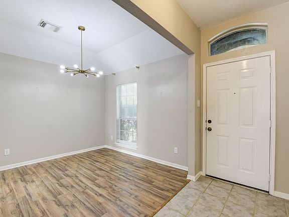 5th image of 7923 Pelican Ln