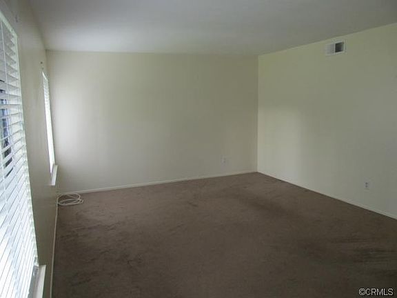 4th image of 752 Knollwood Ln
