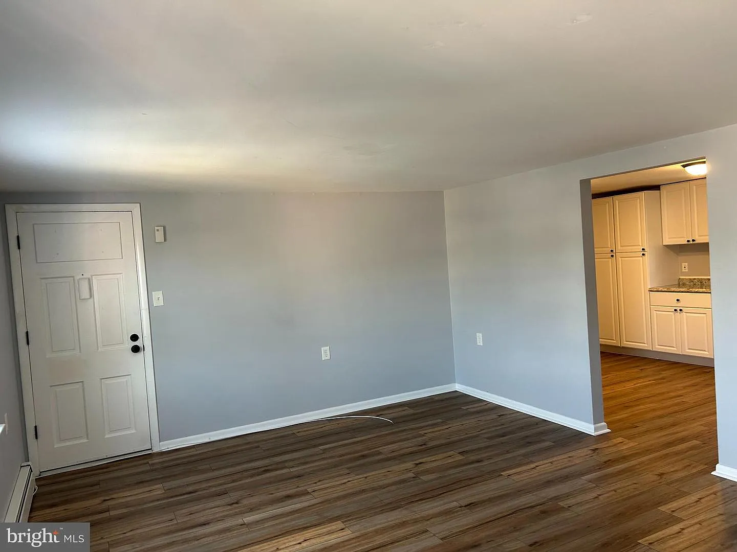2 bed, 800 sqft, $1,750 — Photo 3