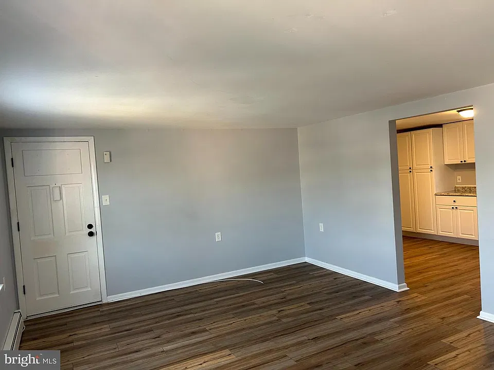 Livingroom at entry door