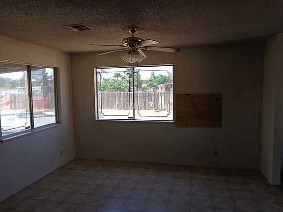 5th image of 1645 Castleberry Ln
