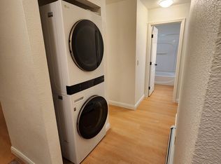 1260 Surrey Cir APT 2, Anchorage, AK 99515