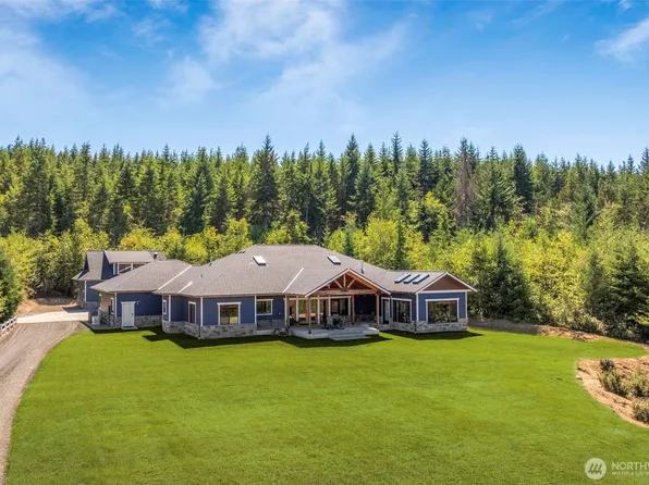 11753 NW Pioneer Road, Seabeck, WA 98380