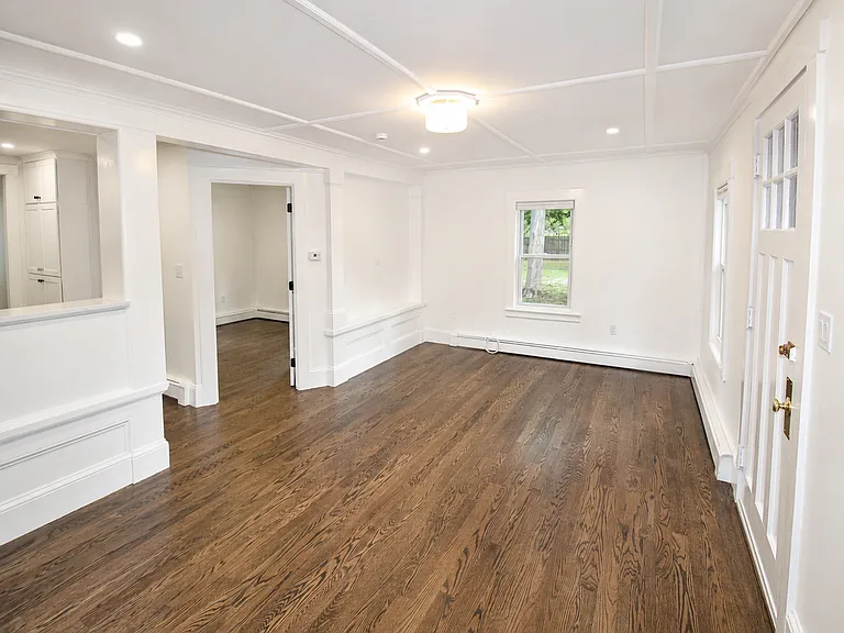 164 Warren Ave #B — Photo 4