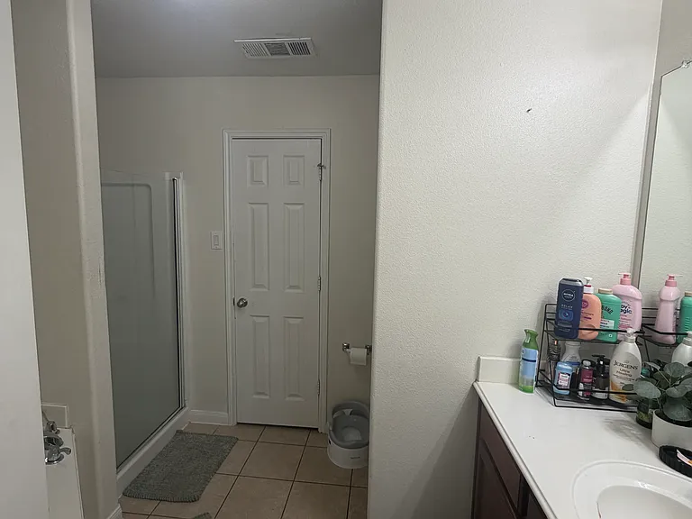 725 Lazy Crest Dr — Photo 9