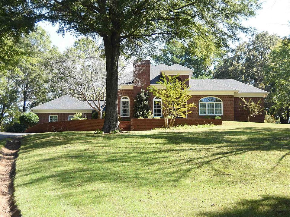 1st image of 810 Dearmanville Dr N