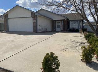 1801 S Smithmoor St, Wichita, KS 67207