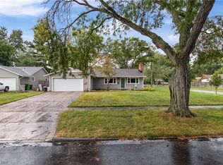 202 Sunset Dr, Berea, OH