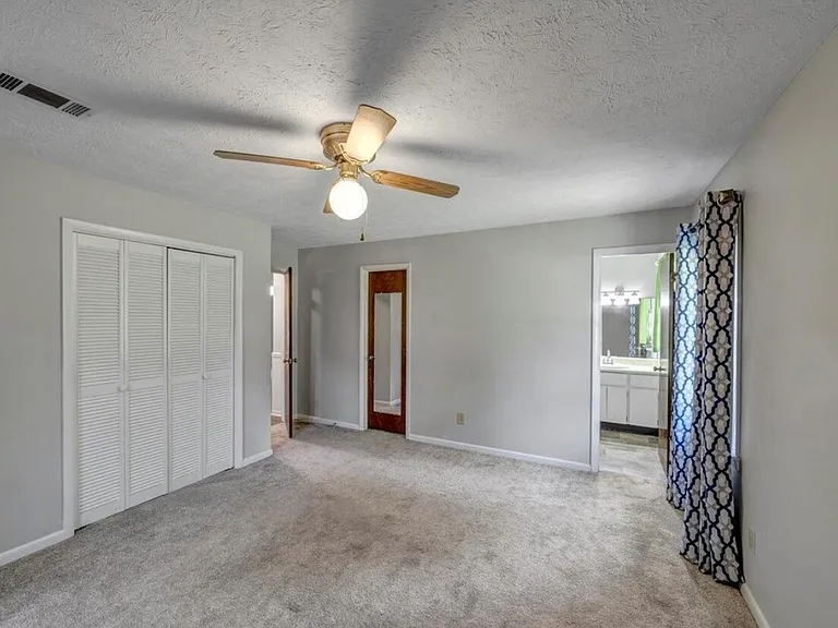 904 Chapel Ridge Dr — Photo 16