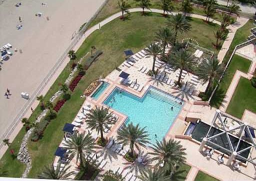 5th image of 19333 Collins Ave APT 1203