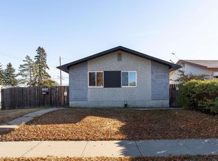 8207 169th St NW, Edmonton, AB T5R 2W4