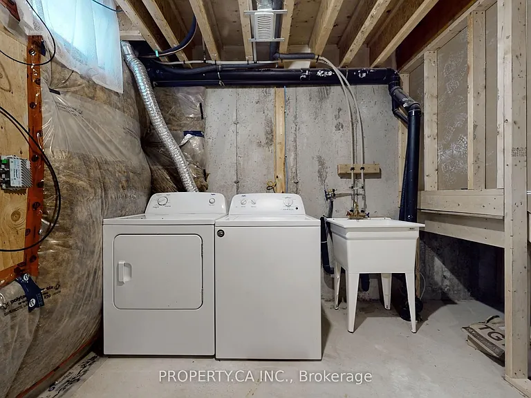 13 Mogul Rd — Photo 41