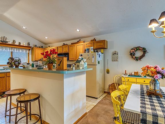 5th image of 10705 Woodcrest Ct #304