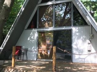 935 Indiana Ave, Macatawa, MI 49434