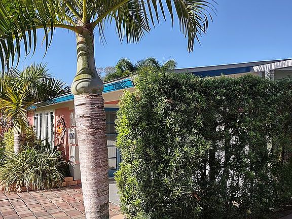 2nd image of 9847 Riverview Dr