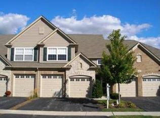 1845 Turtle Creek Dr, Aurora, IL 60503
