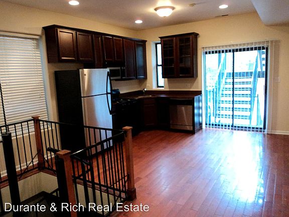 4th image of 4005 S Calumet Ave APT 1N