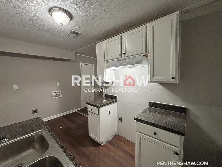 3021 Green Rd — Photo 12