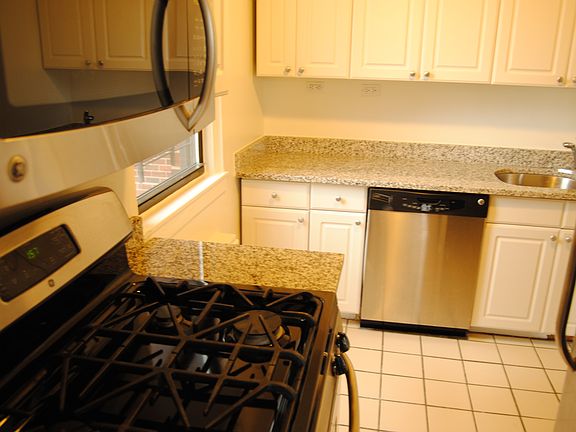 4th image of 435 E 79th St APT 4B