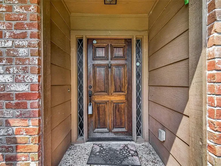 14507 Ravenhurst Ln — Photo 4