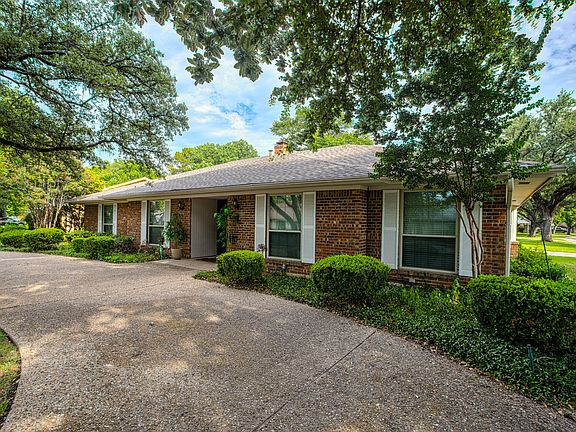 2nd image of 2110 Juanita Dr