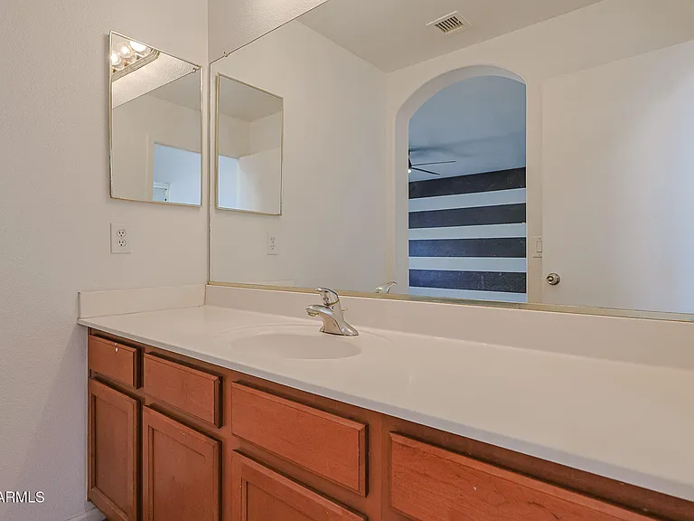 5245 N 125th Ave — Photo 30