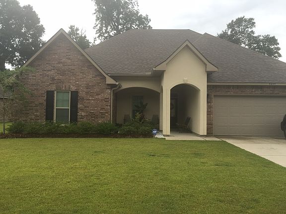 Front yard view