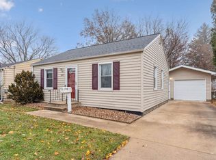 1015 Amherst Ave, Waterloo, IA 50702