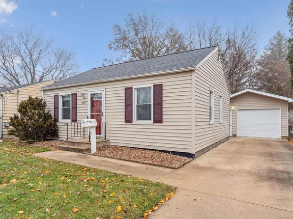 1015 Amherst Ave, Waterloo, IA 50702