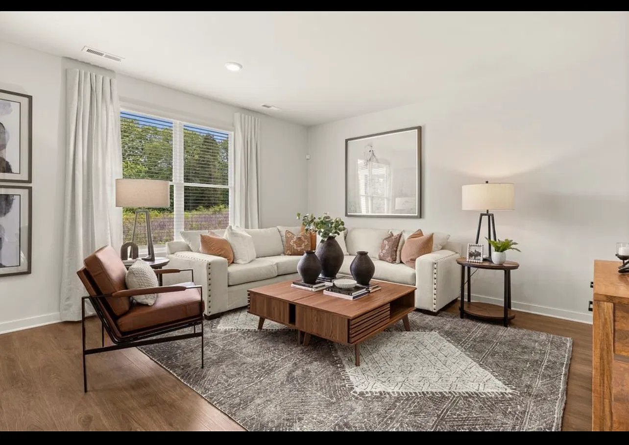 5 bed, 3.5 bath, 2769 sqft, $2,910 — Photo 4