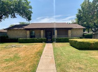 3120 Manchester Dr, Mesquite, TX 75150