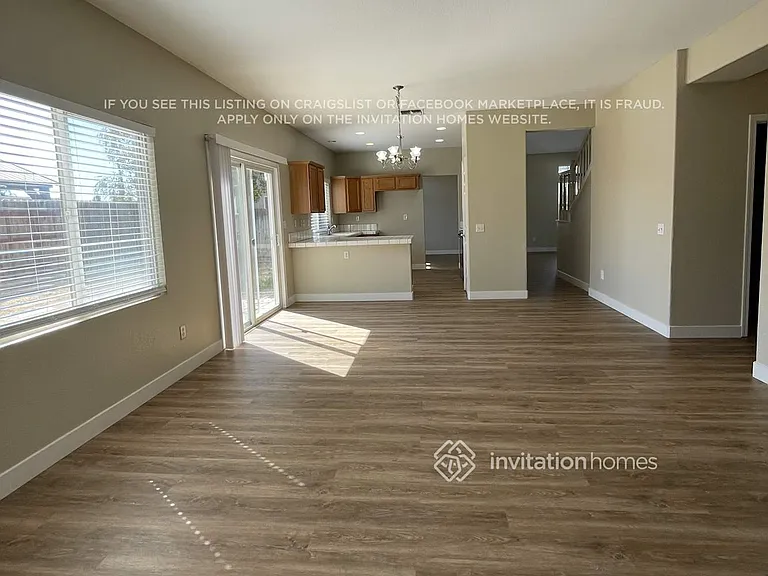 9255 Boulder Falls Ct — Photo 6