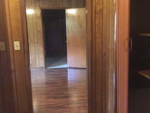 Spacious hallway with pantry