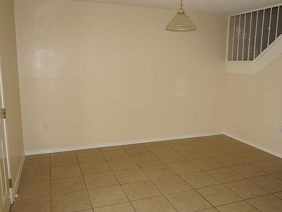 5th image of 3533 Oasis Dr