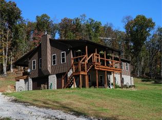 808 Sheets Run Rd, Friendly, WV 26146