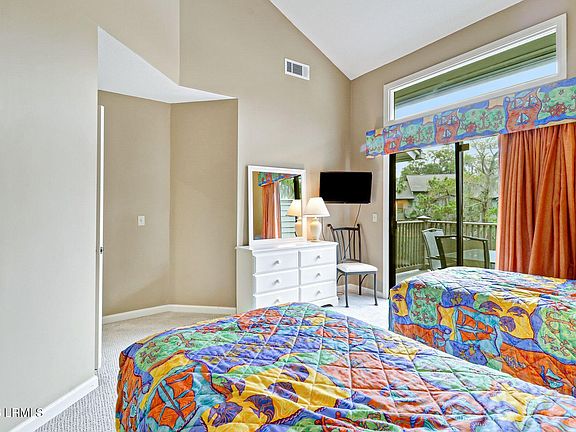25th image of 55 Barcelona Road #292b