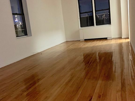 2nd image of 2335 Broadway APT 6L
