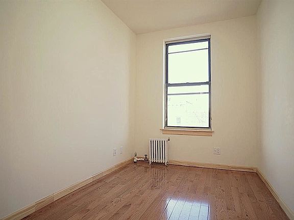 5th image of 306 E 5th St #A26